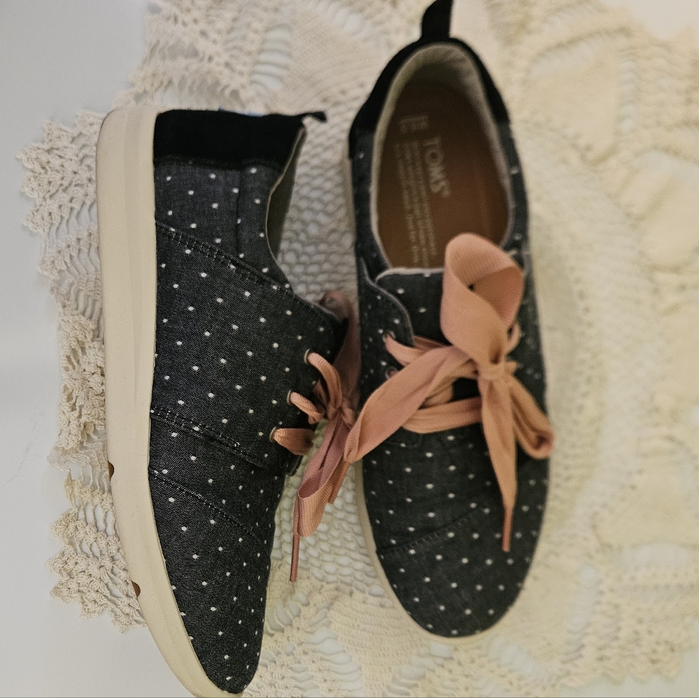 Toms Lace Up Del Ray Chambray Poka Dot Size 8.5